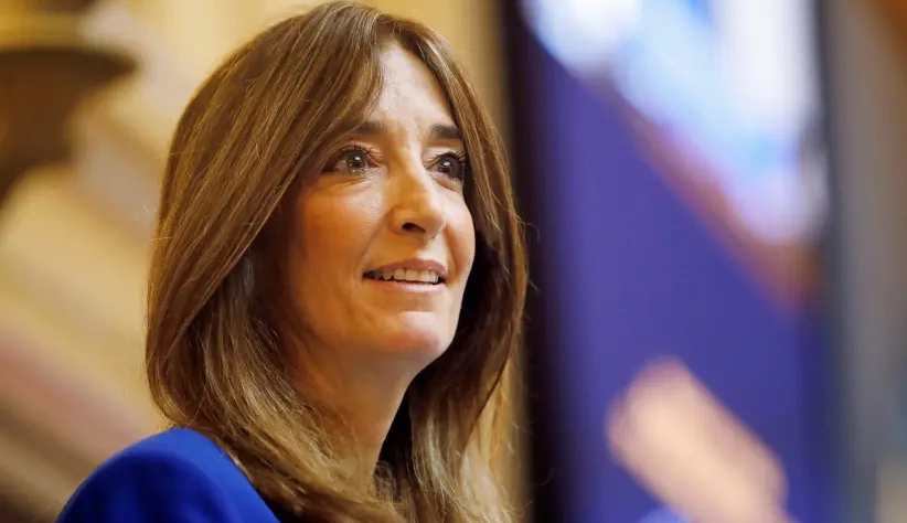 A delegada democrata Eileen Filler-Corn fala após ser empossada como a primeira mulher porta-voz da Câmara dos Delegados da Virgínia, durante a reunião da Assembleia Geral em Richmond, Virgínia, EUA. (Crédito da Foto: Jonathan Drake | Reuters)