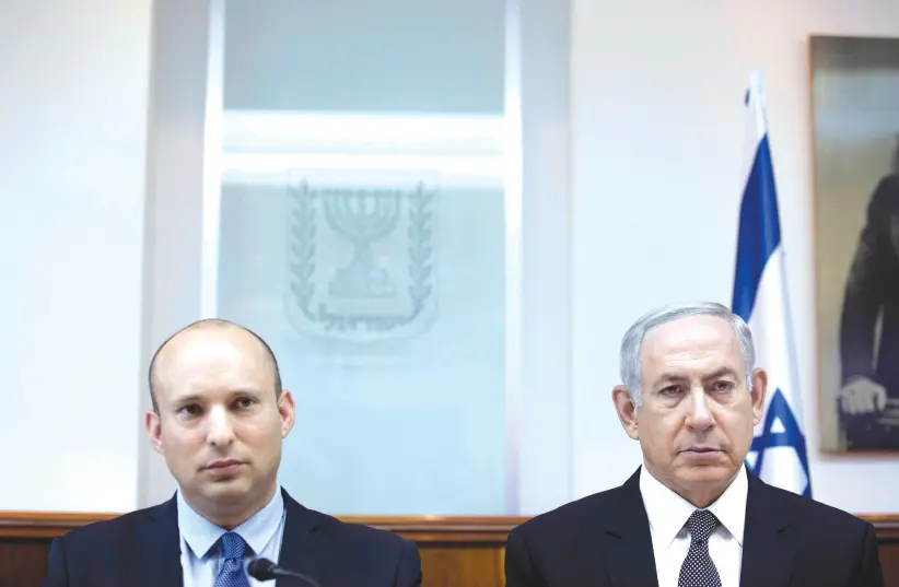 ESTÁ NAFTALI BENNETT pronto para ir até o fim e pôr fim ao reinado de Benjamin Netanyahu sobre Israel? (crédito da foto: ABIR SULTAN / REUTERS)