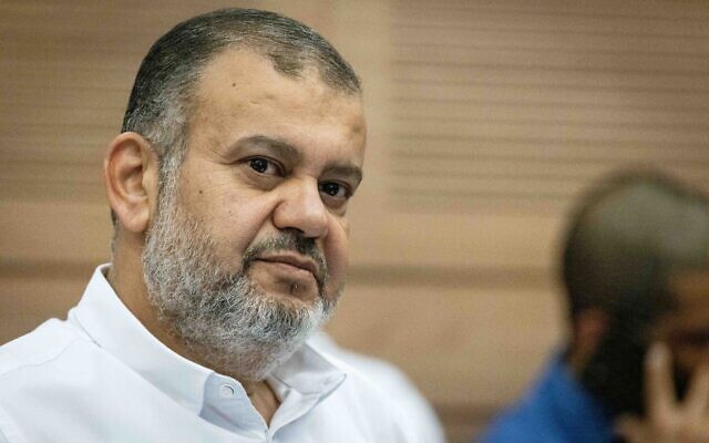 MK Walid Taha (Ra'am) participa de uma reunião do Comitê de Arranjos no Knesset em Jerusalém, 23 de junho de 2021. (Yonatan Sindel / Flash90)