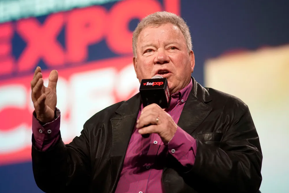 William Shatner participa no dia 3 durante o painel 'William Shatner Spotlight' no C2E2 no McCormick Place em 1 de março de 2020 em Chicago. (Rob Grabowski / Invision / AP)