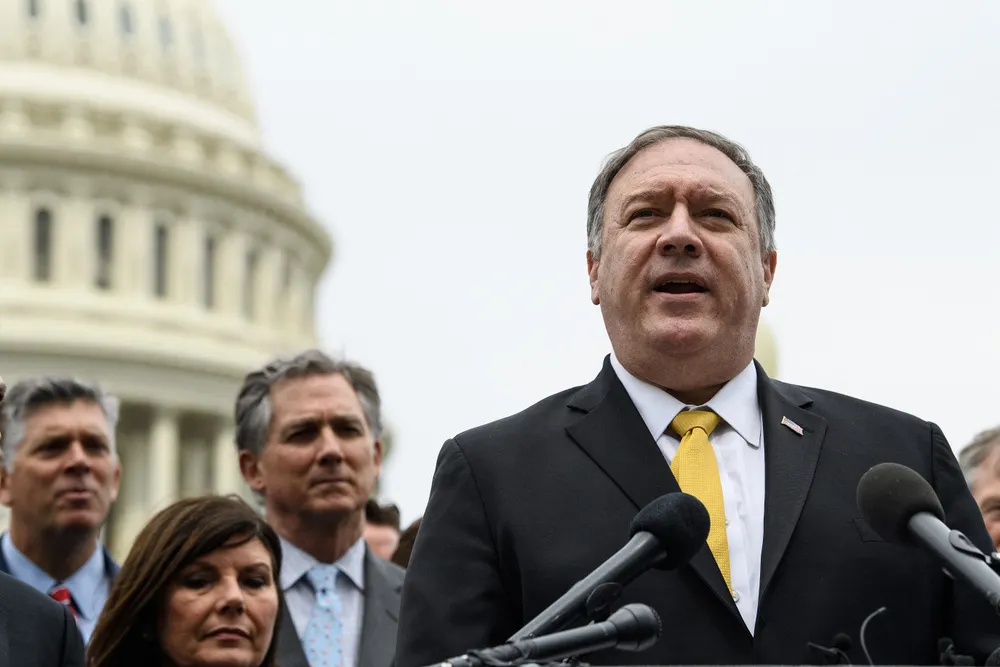 Ex-Secretário de Estado dos EUA Mike Pompeo em uma entrevista coletiva no Capitólio dos EUA em Washington, DC em 21 de abril de 2021