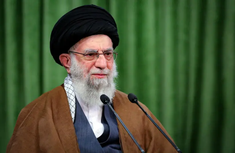 O líder supremo do Irã, aiatolá Ali Khamenei, faz um discurso virtual, por ocasião do aniversário do Profeta Maomé, em Teerã, Irã, em 3 de novembro de 2020. (crédito da foto: WEBSITE OFICIAL KHAMENEI / HANDOUT VIA REUTERS)