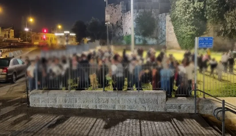 Palestinos ilegalmente em Israel presos perto da Cidade Velha de Jerusalém. (crédito da foto: ISRAEL POLICE)