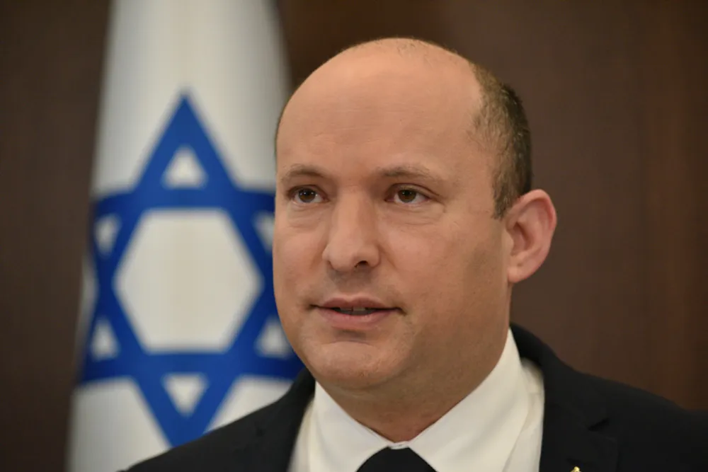 Yoav Dudkevitch / POOL O primeiro-ministro de Israel, Naftali Bennett, lidera uma reunião de gabinete no gabinete do primeiro-ministro em Jerusalém em 24 de outubro de 2021.