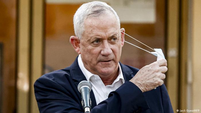 Um faxineiro na casa do ministro da Defesa israelense, Benny Gantz, foi acusado de espionagem