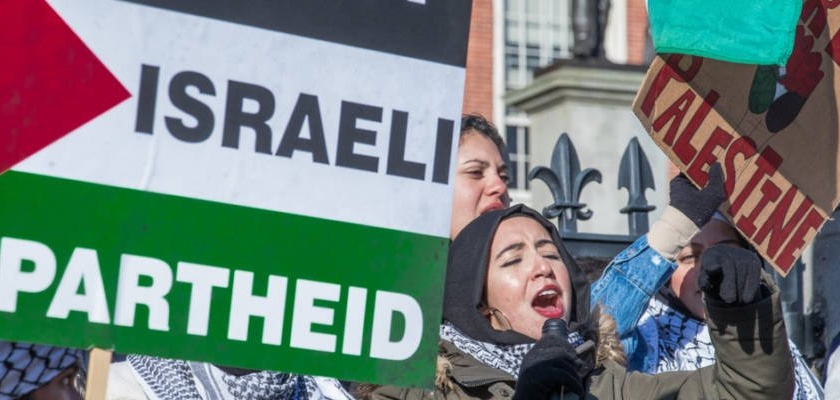 Demonstracao-anti-Israel-em-Boston-Massachusetts-Shutterstock