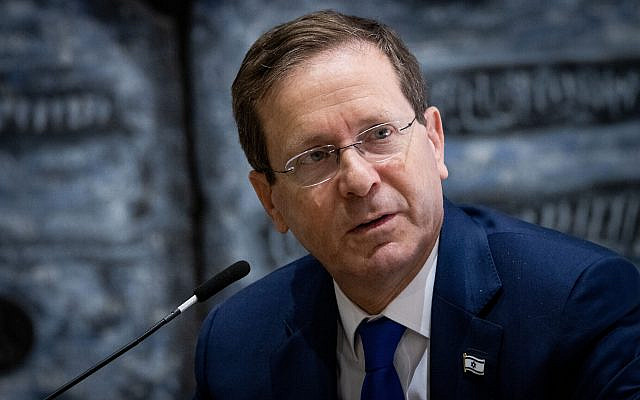 Presidente Isaac Herzog em sua residência oficial em Jerusalém, 7 de novembro de 2021. (Yonatan Sindel / Flash90)