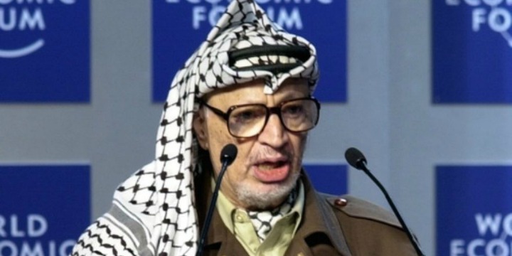 O líder da OLP, Yasser Arafat. Foto Fórum Econômico Mundial.