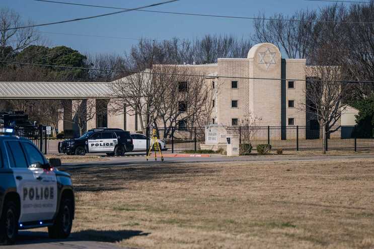 Police Respond To Hostage Situation At Texas Synagogue