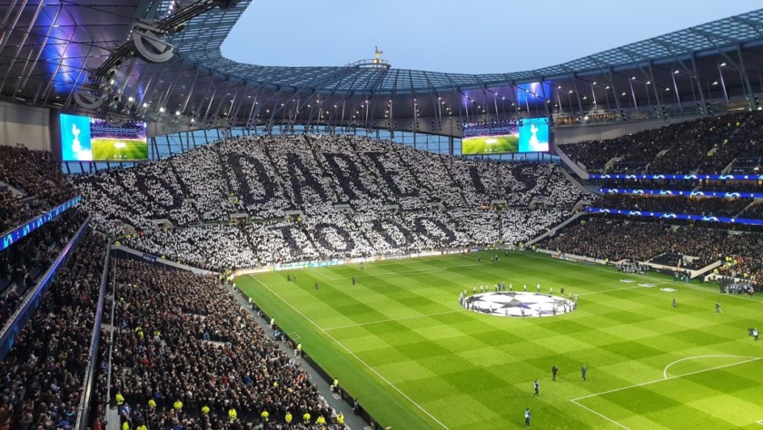 Foto do Estádio Tottenham Hotspur Bluejam Wikimedia Commons CC BY-SA 4.0