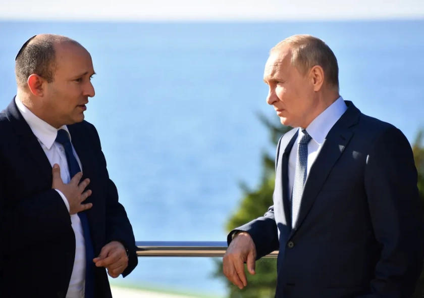 Bennett fala com Putin após visita a Moscou